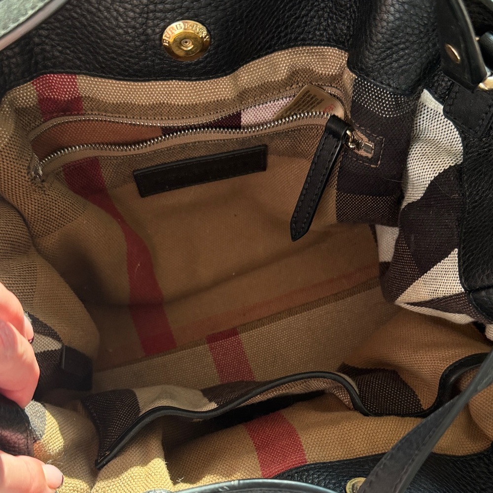 Burberry Maidstone Black Leather Bag - Picture 11 of 17